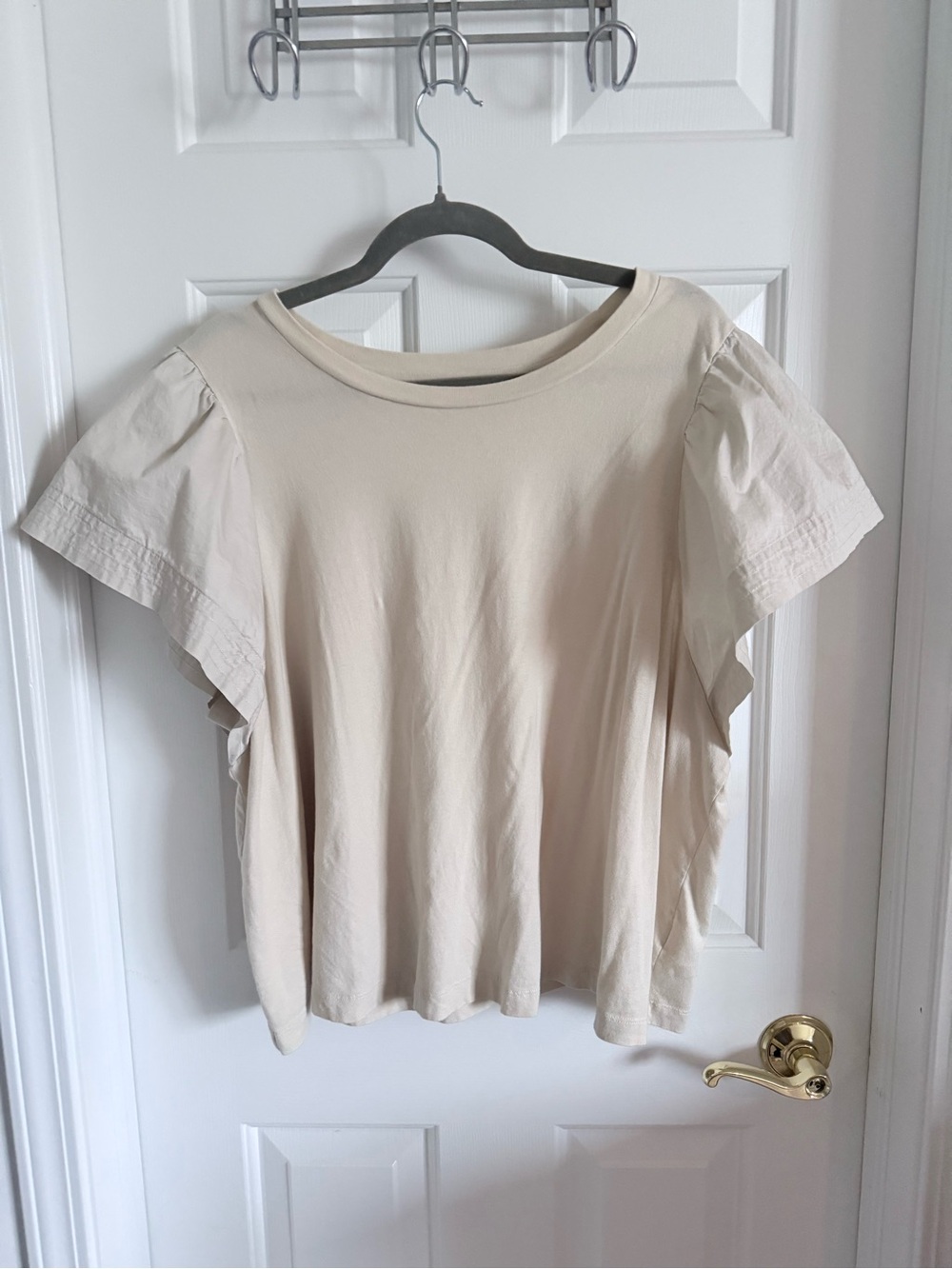 Like New 100% Cotton Crew Neck Flutter Ruffle Sleeve Tee - Light Beige Top EUC
